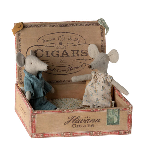 Mum and Dad Mice in Cigar Box - Maileg