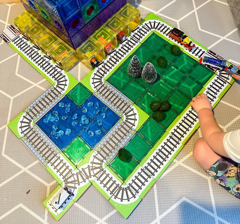 Magnetic Tile Topper - Train Pack  - Learn & Grow