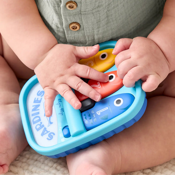 Bitzy Tunes Sardines - Light-Up Interactive Piano Toy - Itzy Ritzy