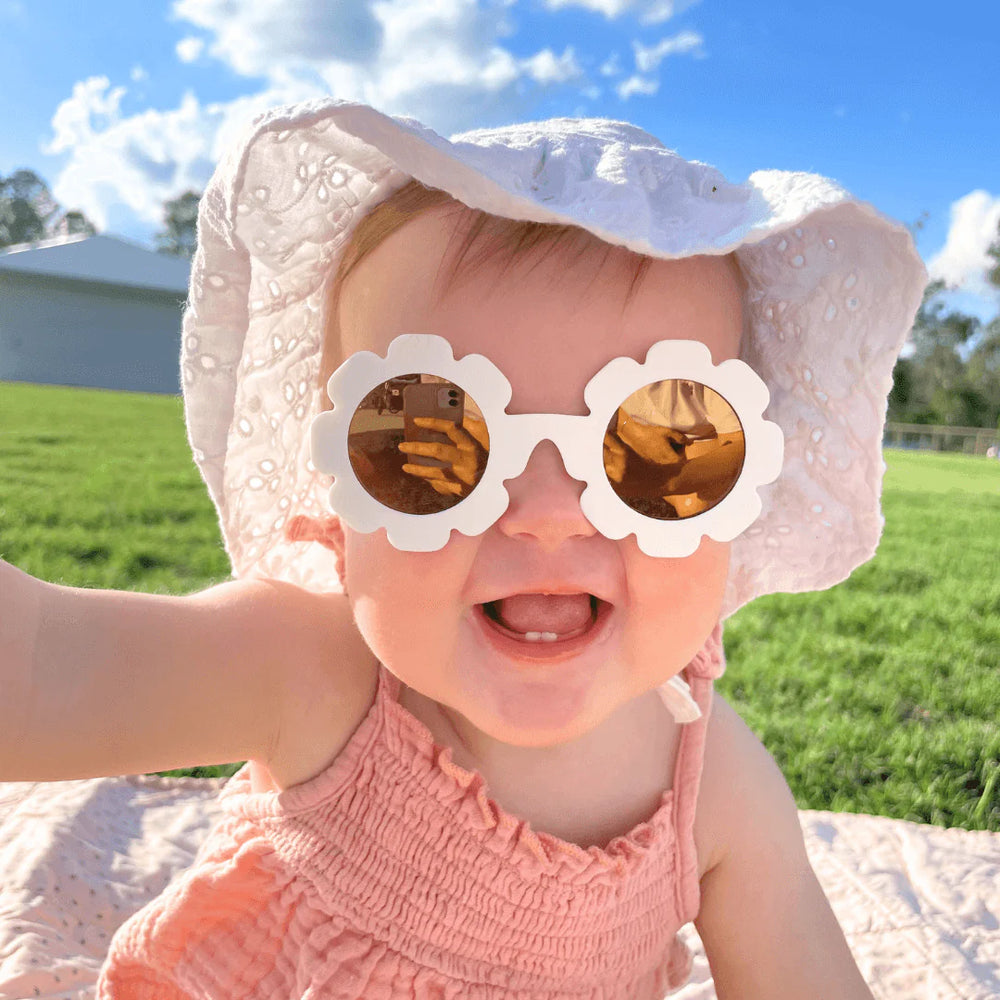Flower Sunglasses - Daisy with Yellow mirror lenses - Babiators