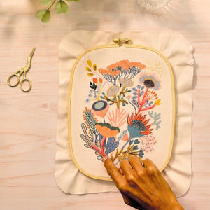 Floral Beadwork Embroidery Kit - Djeco