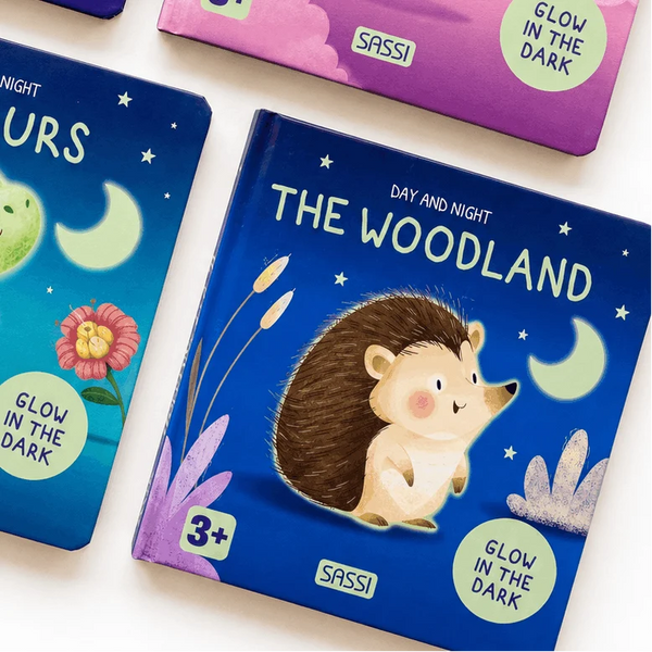 Board Book - Glow-In-The-Dark - The Woodland - Sassi