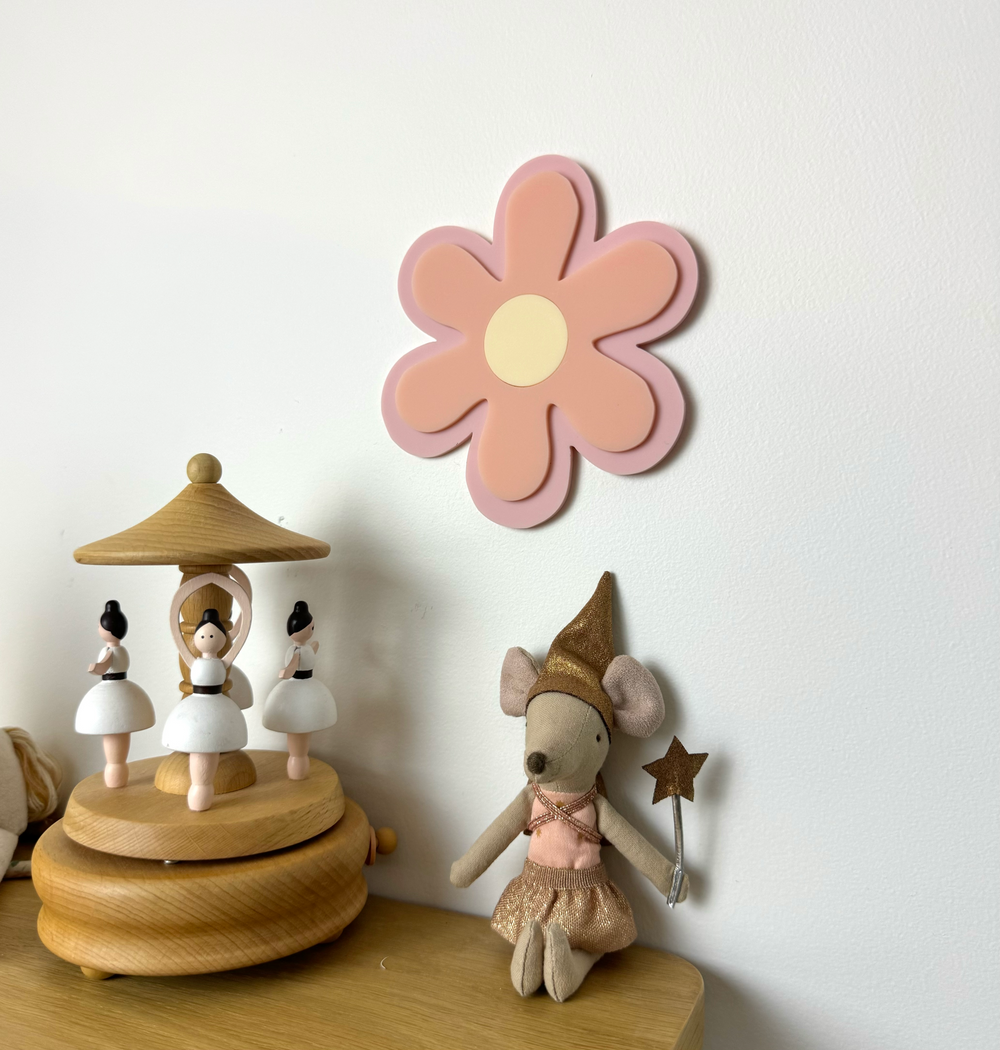 Acrylic Decor Shapes - Pink Daisy - Luma Light