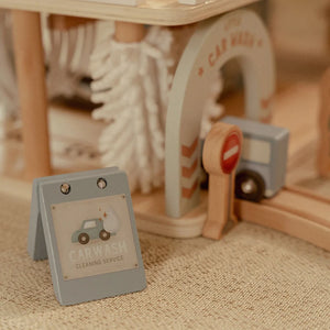 Wooden Garage - Little Dutch