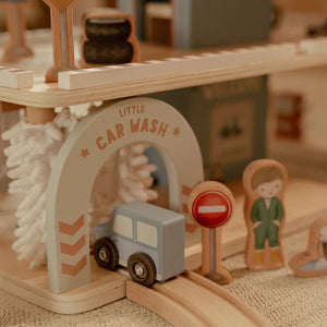 Wooden Garage - Little Dutch