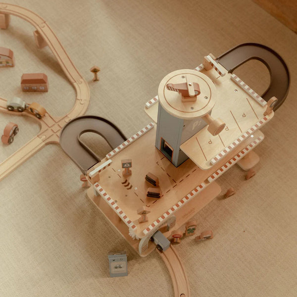 Wooden Garage - Little Dutch