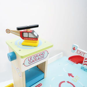 Le Grand Wooden Garage - Le Toy Van