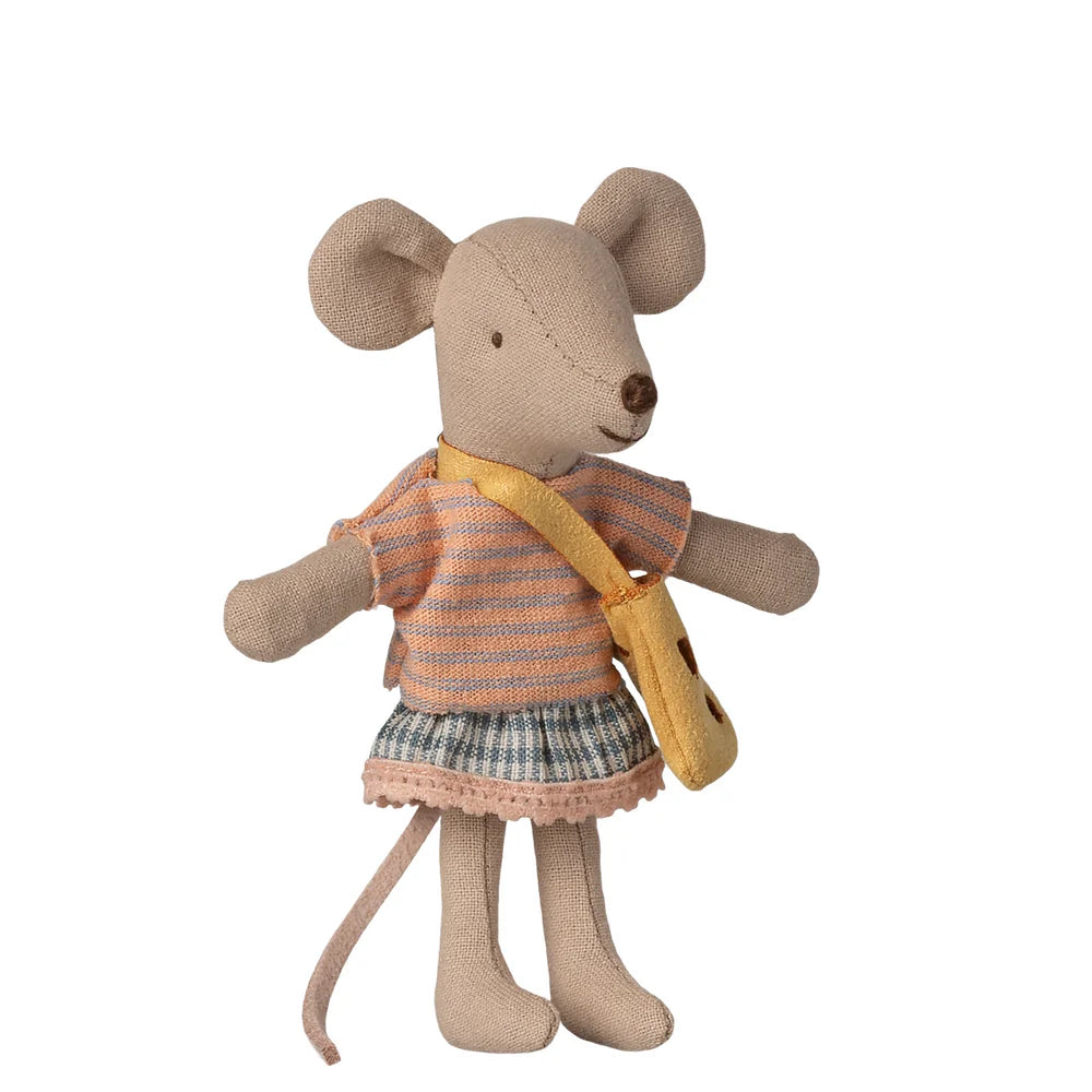 Little Sister Mouse with Bag - Maileg