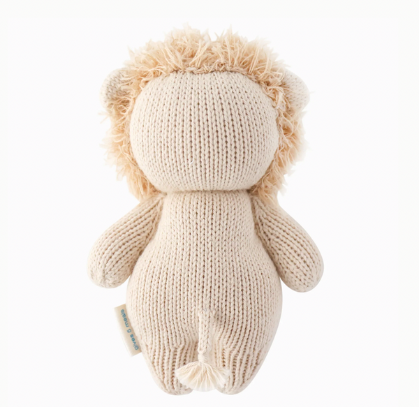 *Baby Lion - Cuddle & Kind