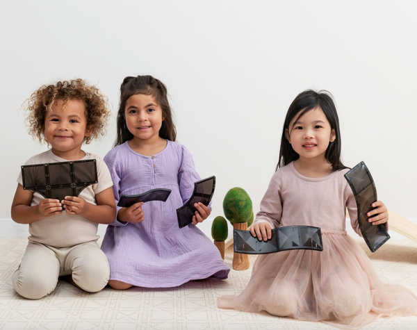 Roads Ramps and Intersections Pack - 16 piece - Connetix Tiles