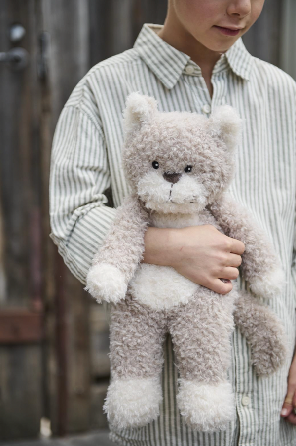 Checkers the Cat - Grey - Nana Huchy