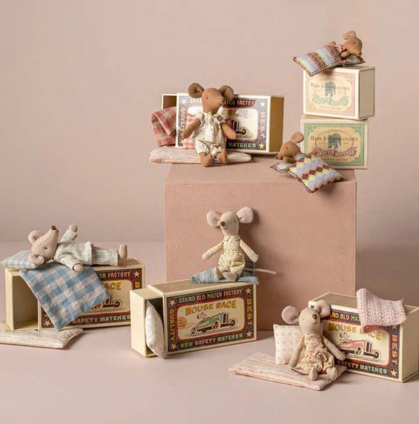 Sleepy Wakey Baby Mouse in box Rose - Maileg