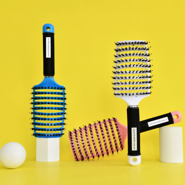 Detangler Hair Tamer Brush - White - No Nasties