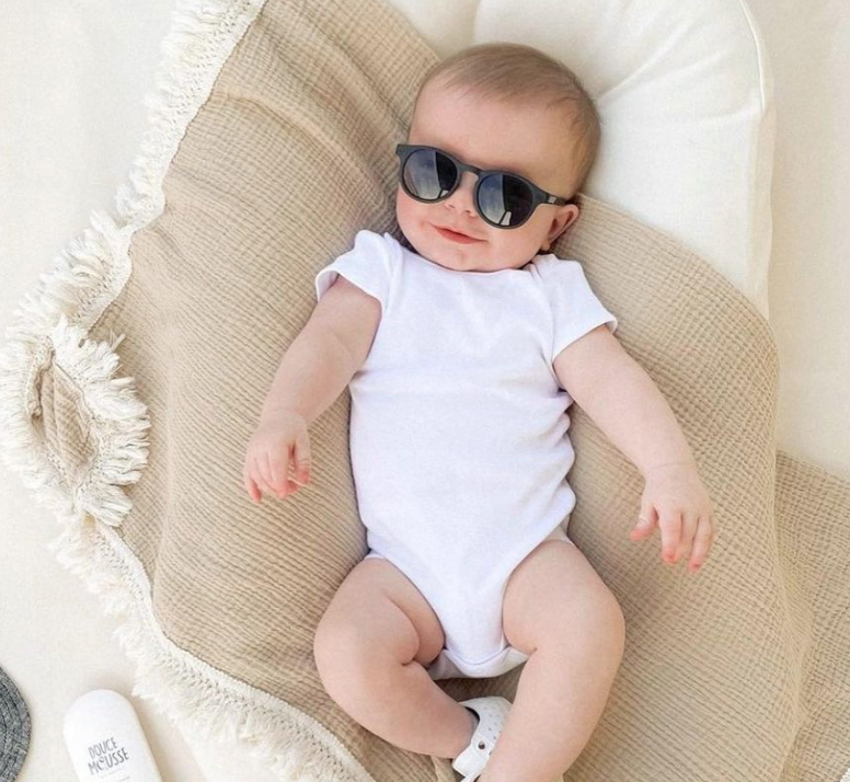 Original Keyhole Sunglasses - Jet Black - Babiators