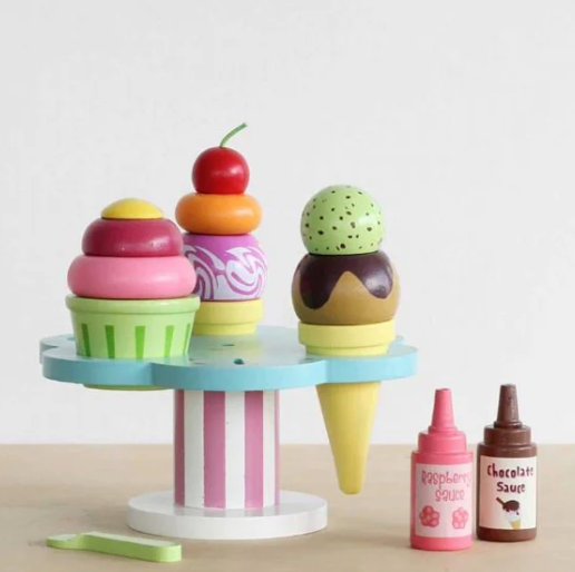 Wooden Ice Cream Stand & Toppings - Le Toy Van