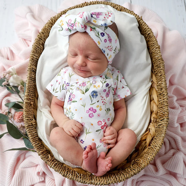 Gracie Short Sleeve Organic Bodysuit - Snuggle Hunny