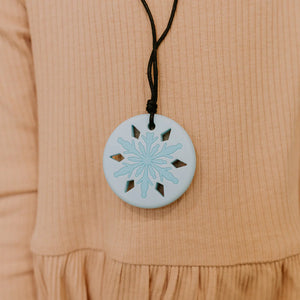 Snowflake Chew Pendant - Daylight - Jellystone