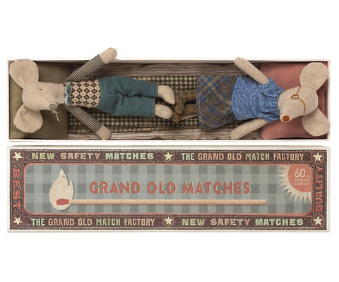Grandma & Grandpa Mice in box - Maileg