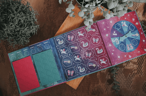 Magnetic Board Game – 4-in-a-row - Unicorn - Mudpuppy